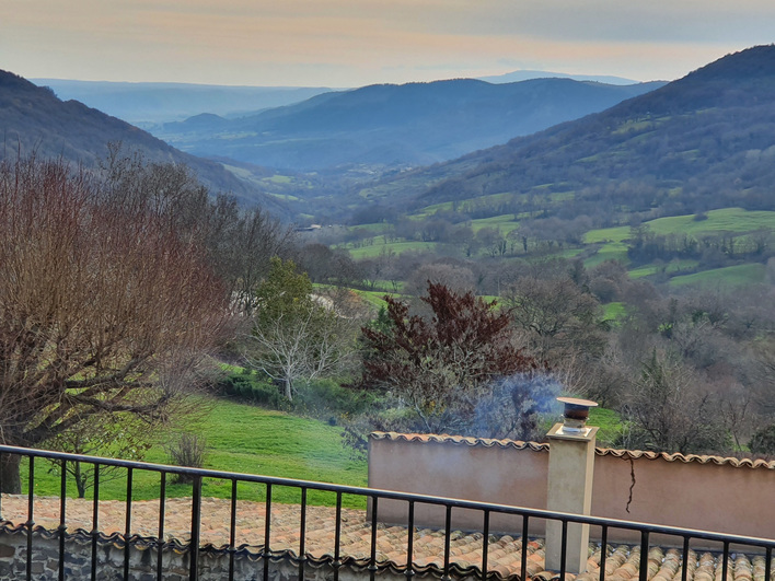 DOMAINE EN ARDECHE, a vendre, commerce, restauration, mas , gite, projet, familial, pierre, grotte, 