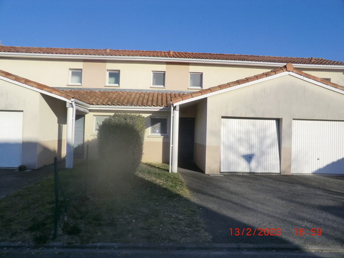  Montr&eacute;jeau maison T3 &agrave; vendre - 2 chambres, cuisine &eacute;quip&eacute; ouverte, ter