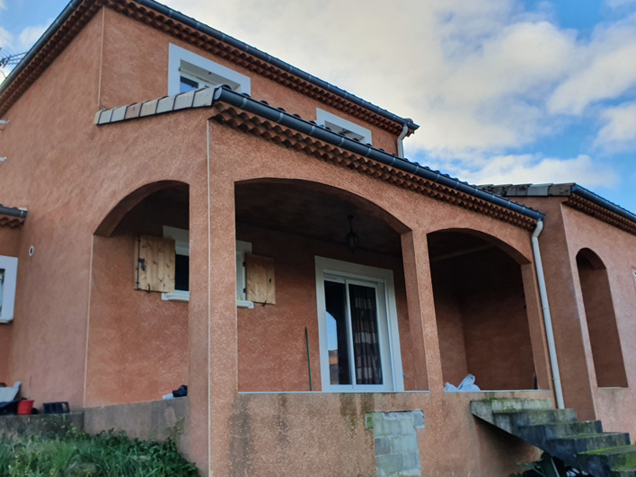 Maison beaux volumes grand s&eacute;jour quatre chambres avec vue