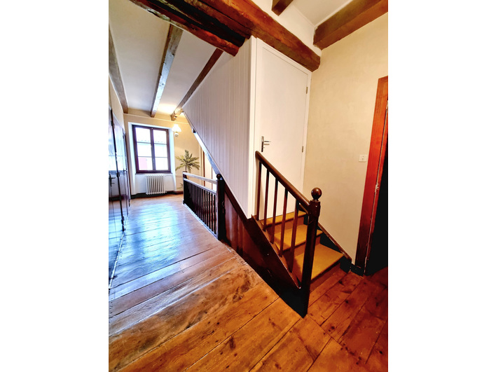 Magnifique propri&eacute;t&eacute;- maison en pierres - maison de village- de 234m&sup2;-terrain de 