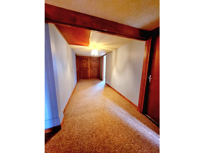 Magnifique propri&eacute;t&eacute; de 234m&sup2;-terrain de 900m&sup2; - centre de rosi&egrave;res -