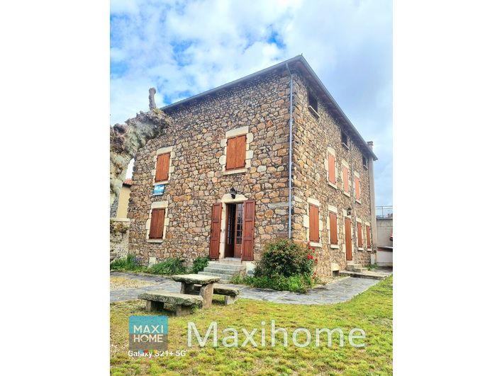 Magnifique propri&eacute;t&eacute; - maison en pierres - maison de village-de 234m&sup2;-terrain de 