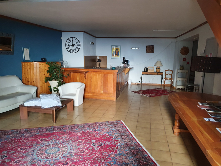 DOMAINE EN ARDECHE, a vendre, commerce, restauration, mas , gite, projet, familial, pierre, grotte, 