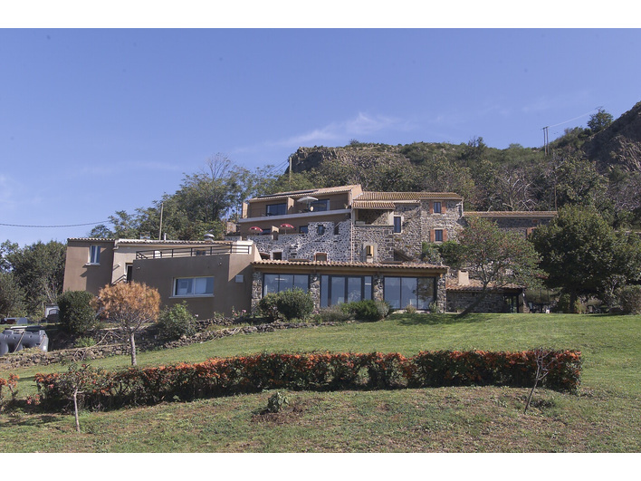 DOMAINE EN ARDECHE, a vendre, commerce, h&ocirc;tel, restauration, mas , gite, projet, familial, pie