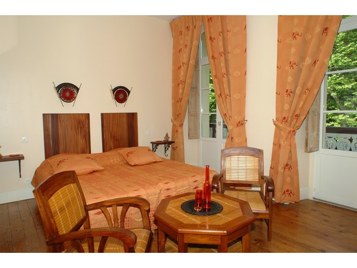 vente anuncios inmobiliara - Casa t8 303 m2 à Bagneres de Luchon (31110)