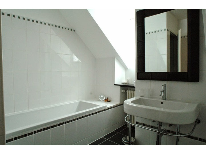 vente anuncios inmobiliara - Casa t8 303 m2 à Bagneres de Luchon (31110)