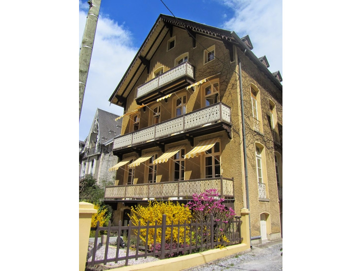 vente anuncios inmobiliara - Casa t8 303 m2 à Bagneres de Luchon (31110)