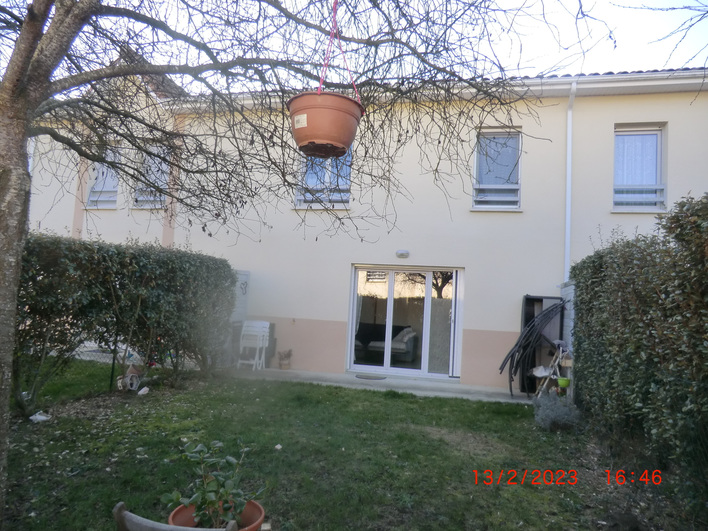  Montr&eacute;jeau maison T3 &agrave; vendre - 2 chambres, cuisine &eacute;quip&eacute; ouverte, ter