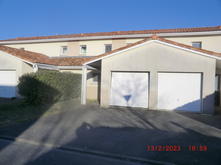  Montr&eacute;jeau maison T3 &agrave; vendre - 2 chambres, cuisine &eacute;quip&eacute; ouverte, ter