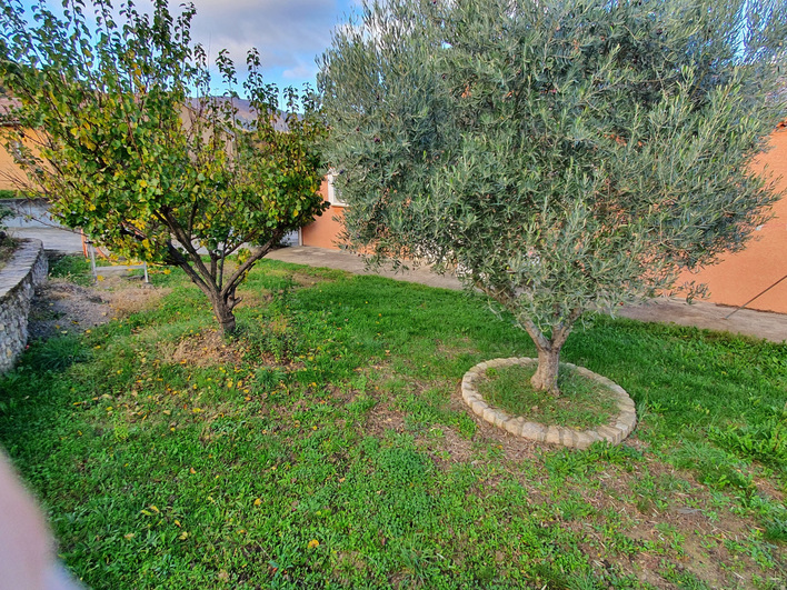 Maison beaux volumes grand s&eacute;jour quatre chambres avec vue