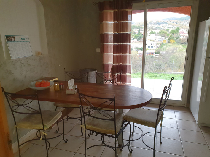 Maison beaux volumes grand s&eacute;jour quatre chambres avec vue