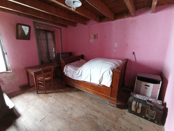 terrain vue d&eacute;gag&eacute;e salle de douche 