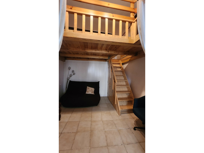 LA Ciotat -appartement t2 - au calme - 1er &eacute;tage - sans travaux - proximit&eacute; commerces 