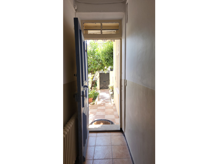 LACIOTAT  - VIAGER - MAISON DE 2 APPARTEMENTS DE 60m&sup2; environ - calme - proximit&eacute; commer