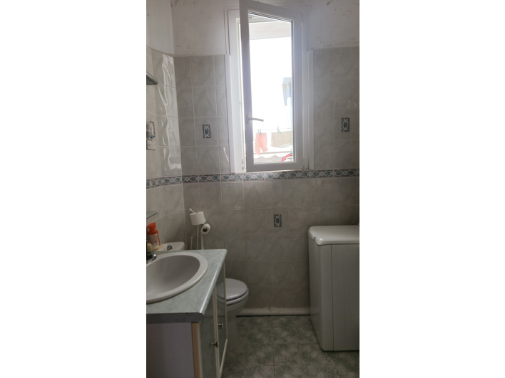 LACIOTAT  - VIAGER - MAISON DE 2 APPARTEMENTS DE 60m&sup2; environ - calme - proximit&eacute; commer